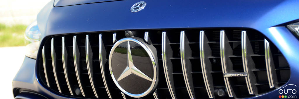Mercedes-Benz Recalling 750,000 Vehicles Whose Sunroof Could Fly Off